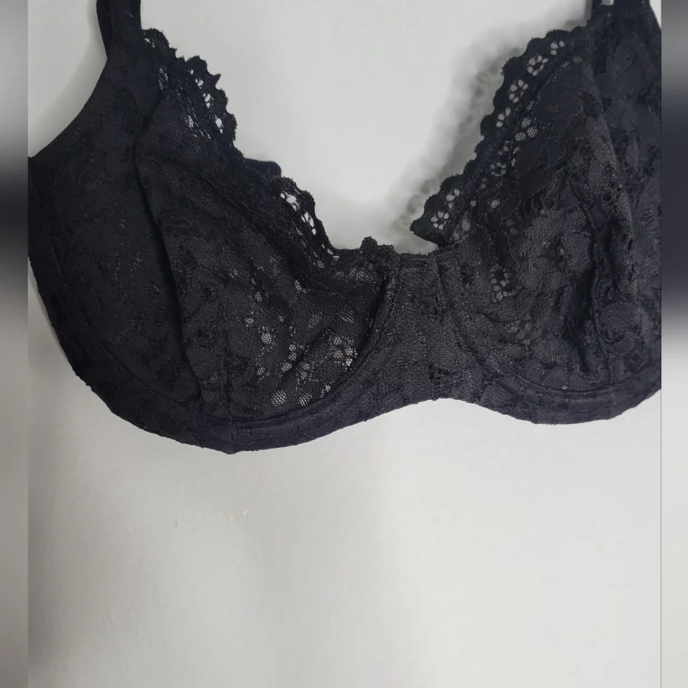 Victoria's Secret Bra 32DDD - Picture 7 of 8